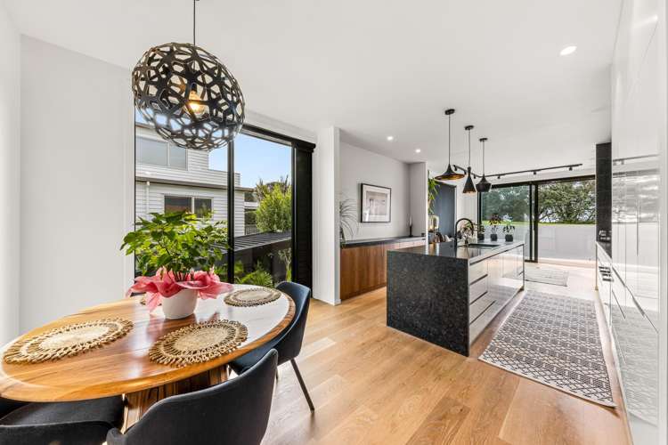 131a Beach Road Castor Bay_9