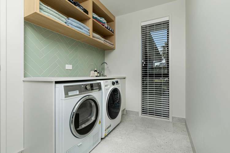 5e Olwyn Place Greenhithe_13