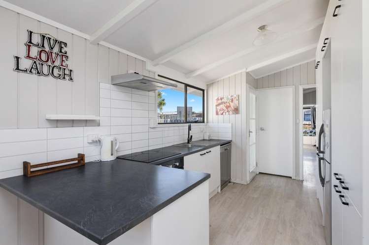 4 Cherry Grove Tuakau_3