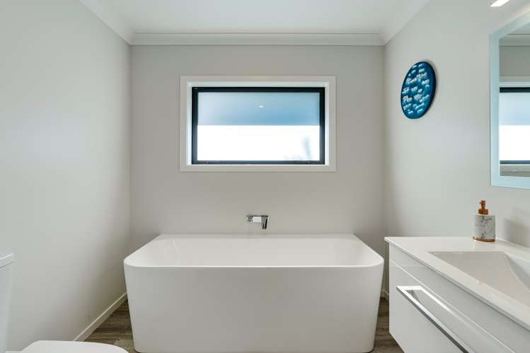 27 Cobb Place Otaki_16