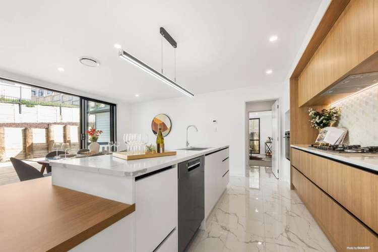 7 Kauri Gum Rise Swanson_7