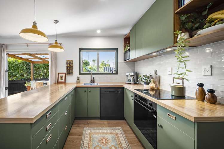 20 James Street Raglan_7