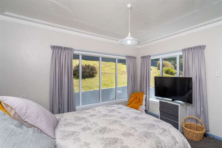 1 Fox Street Port Chalmers_14