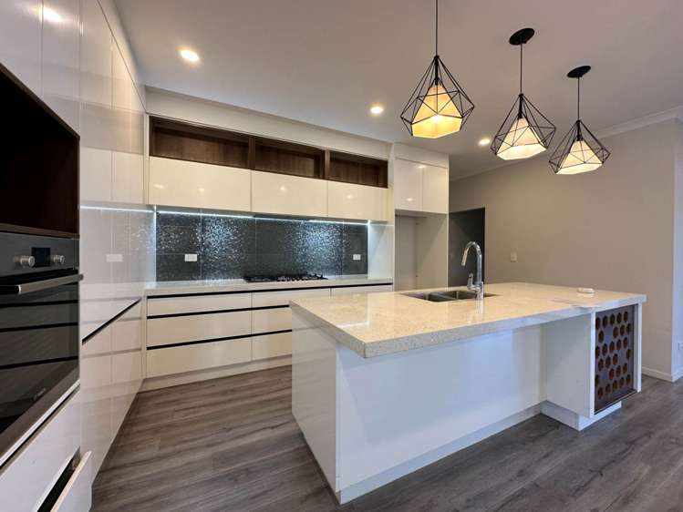 8 Drumconnell Drive Flat Bush_2