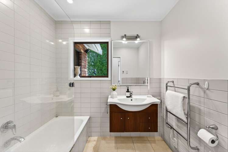 2/35 Arney Road Remuera_11