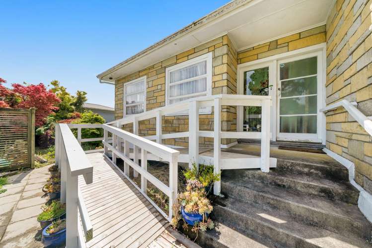 14 Lucas Place Weymouth_11