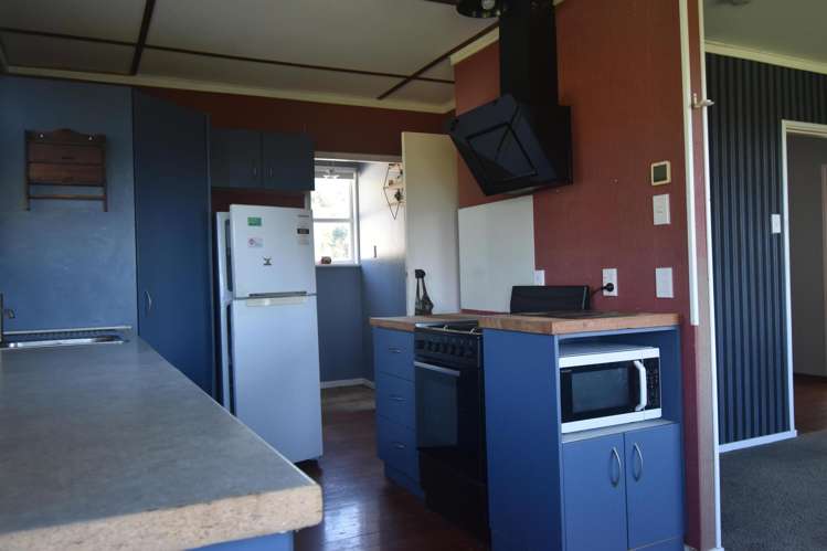 323 Quine Road Tahuna_5