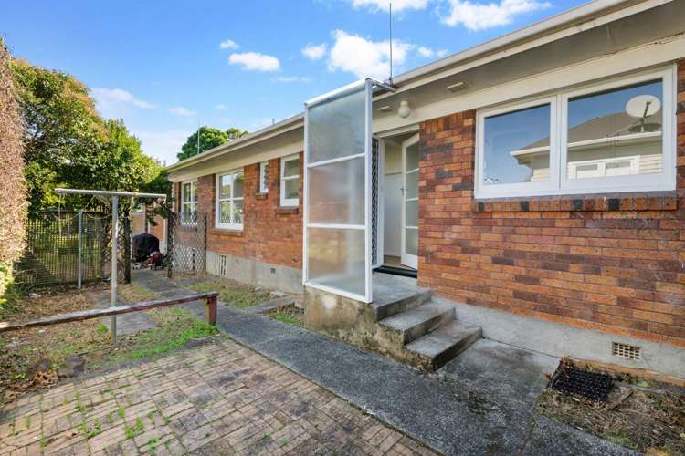 2/2 Margaret Place Milford_8