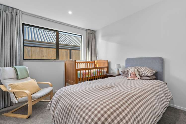 97 Burdon Loop Lake Hawea_12