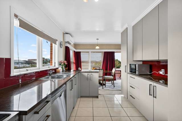 1/2 Tye Road Hillcrest_2