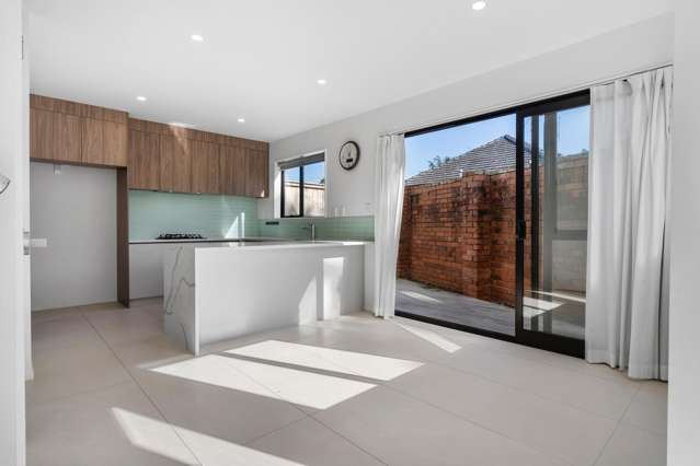 42 Hollywood Avenue Royal Oak_2