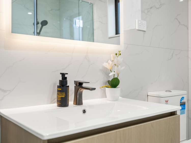 46a & 46b Woodford Avenue Henderson_19
