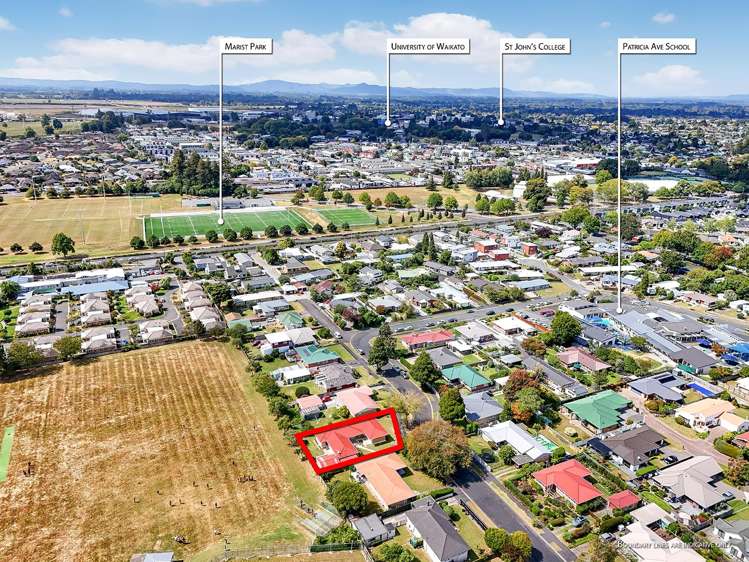 19 Scott Avenue Hamilton East_28