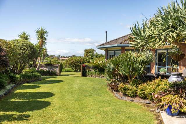 98 Koutunui Road Athenree_1