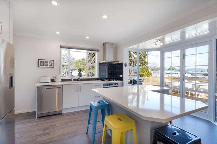 18 Akatarawa Road Brown Owl_2