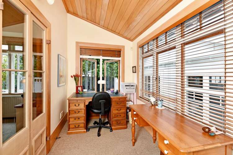 6 Ascot Avenue Narrow Neck_11