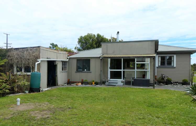 12 Butlers Road Ruatapu_29