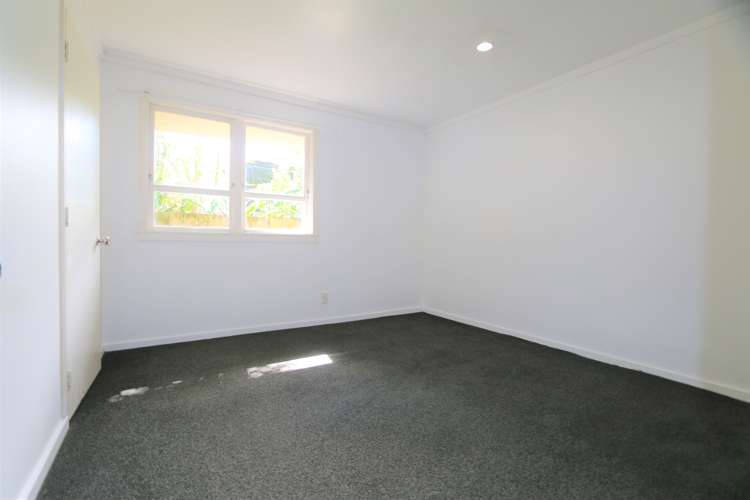 338 Glengarry Road Glen Eden_17