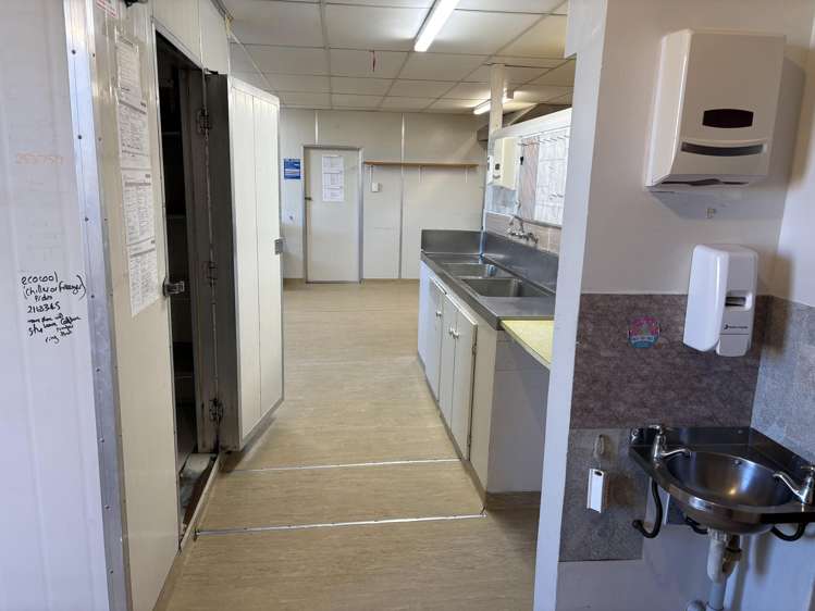 169-171 Dee Street Invercargill_15