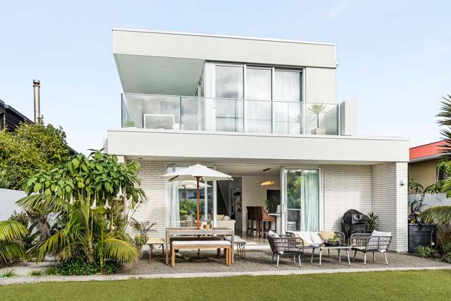 DESIGNER APPEAL, CITY HOT SPOT!