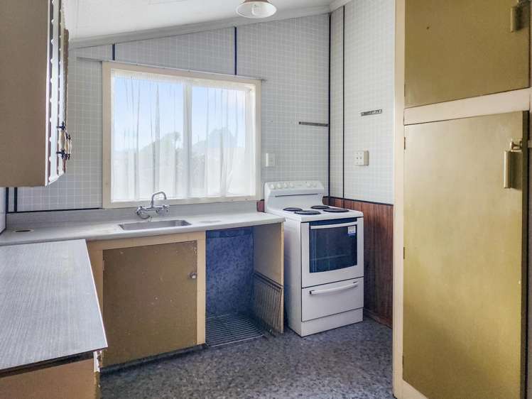 16 Leader Street Riverton_7