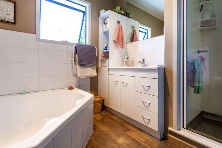 100d Waverley Place Whangamata_17