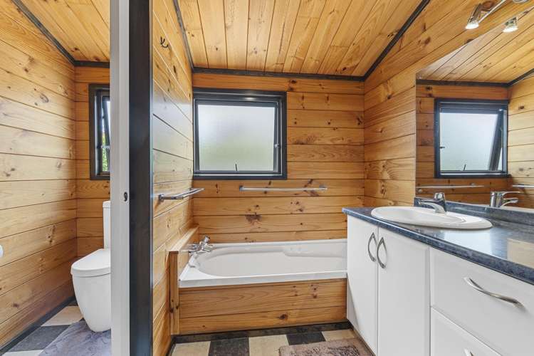 103B Barrett Road Whalers Gate_14