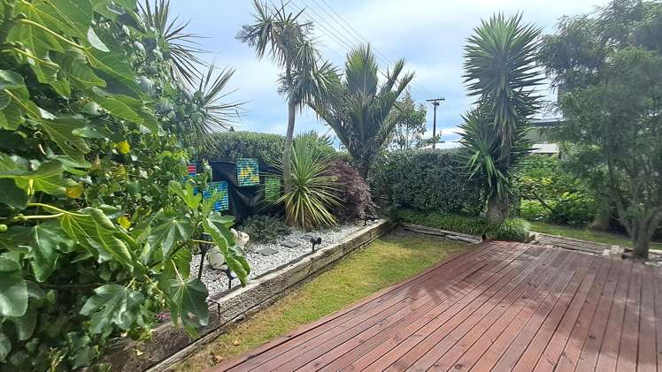 15 Cook Street Carters Beach_13