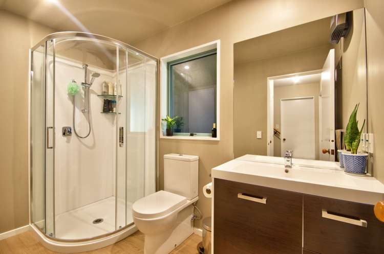 10a Caples Place Fernhill/Sunshine Bay_13