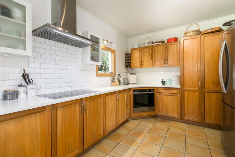 6 Seapoint Road Bluff Hill_6