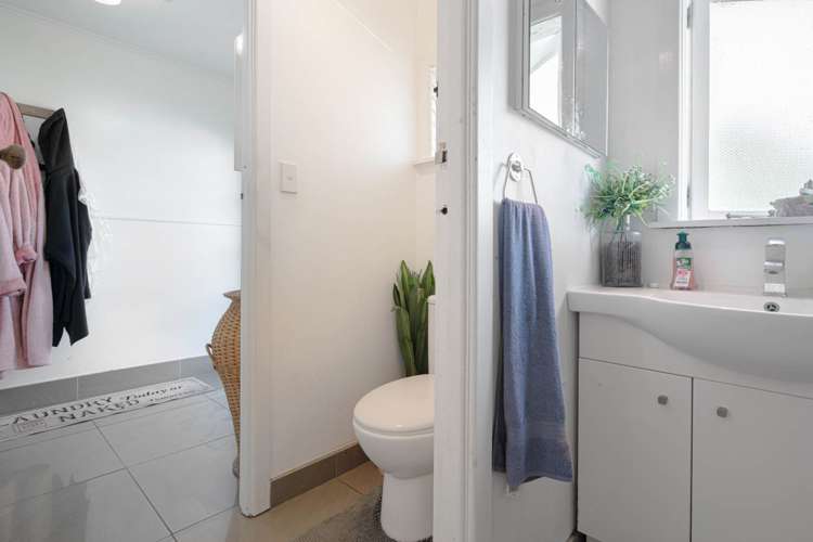 19 Edgerton Road Te Atatu Peninsula_15