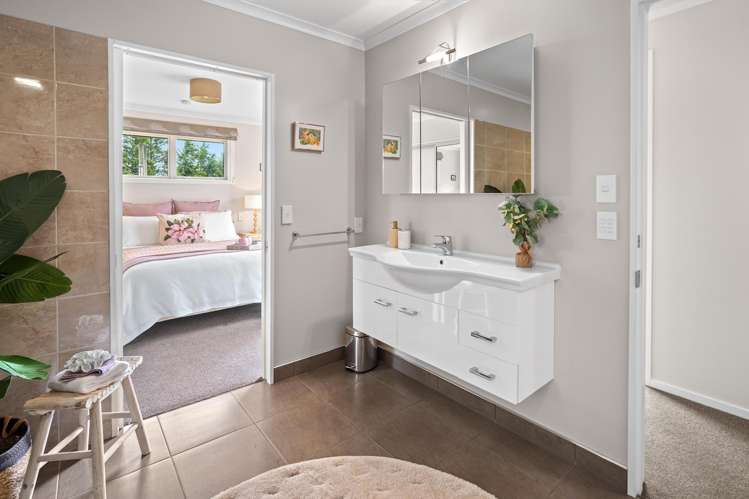 1/10 Valley Road Greta Valley_10