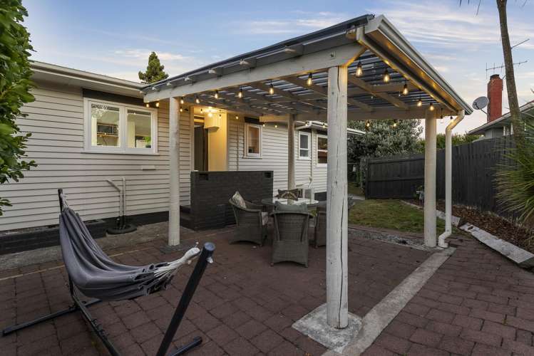 94 Tirimoana Road Te Atatu South_15