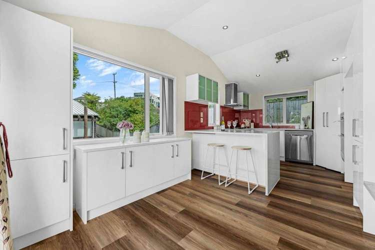 10a Aldersgate Road Hillsborough_9