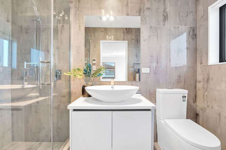 6 Hinoki Way Flat Bush_23