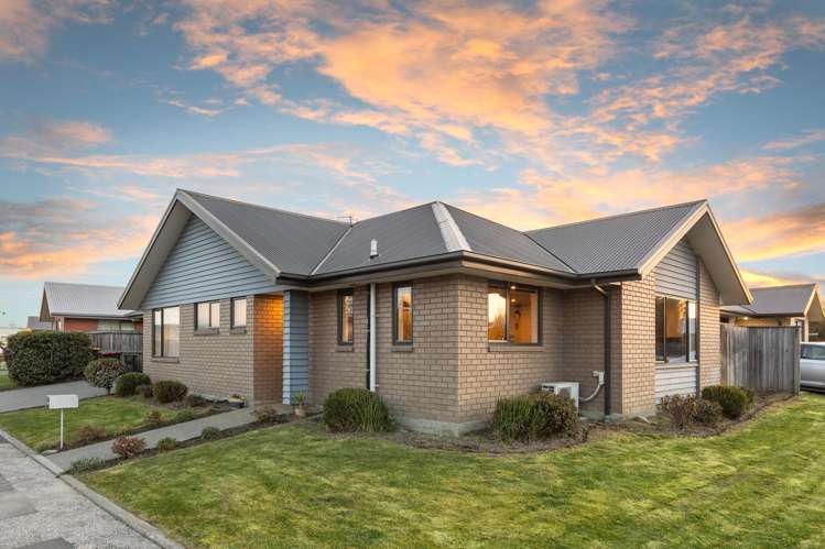 4 Charente Way Yaldhurst_20