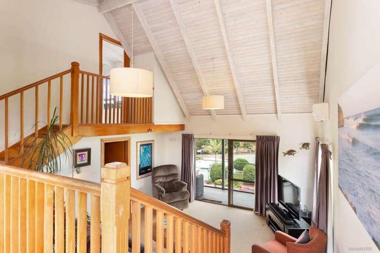 79 Rosecamp Road Beach Haven_8