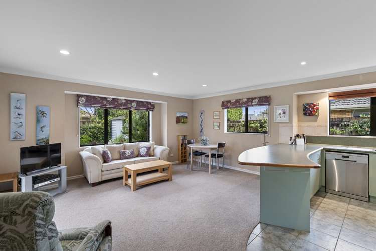 5 Chesterton Drive Leamington_2