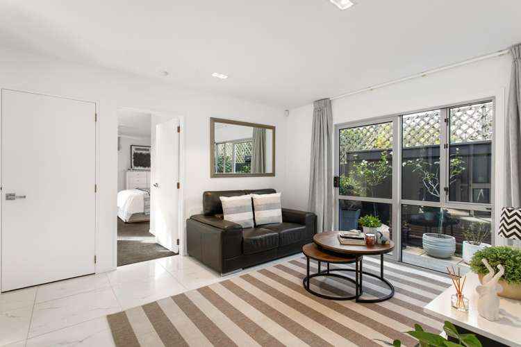 102A Esplanade Sumner_8