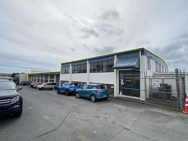 1,291SQM Prime Industrial Warehouse on Patiki Road