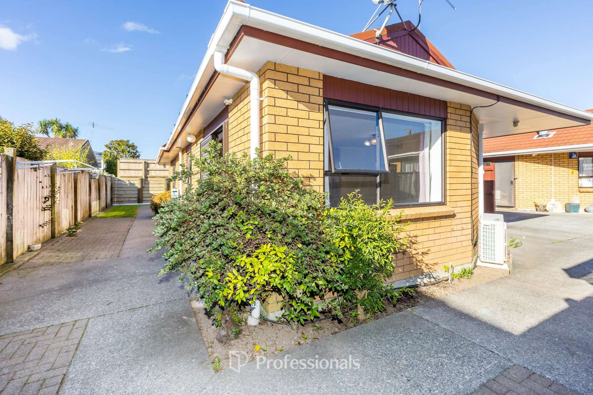 3/28 Logan Street Ebdentown_0
