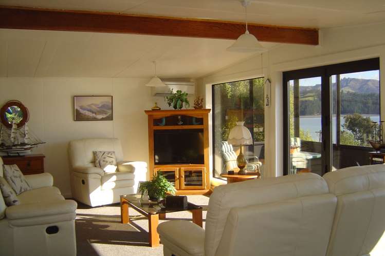 402 Marine Drive Charteris Bay_4