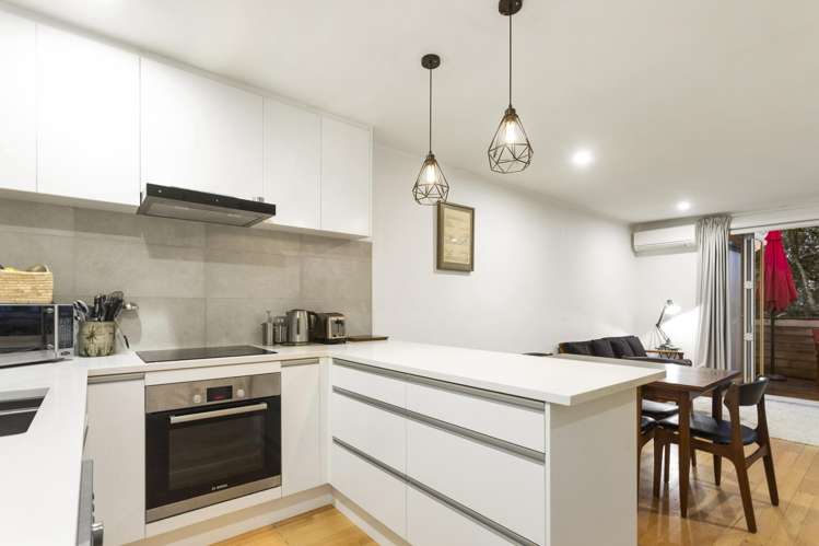 2/5 Larchwood Avenue Westmere_7