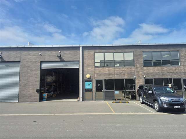 Functional Warehouse & Office with Parking