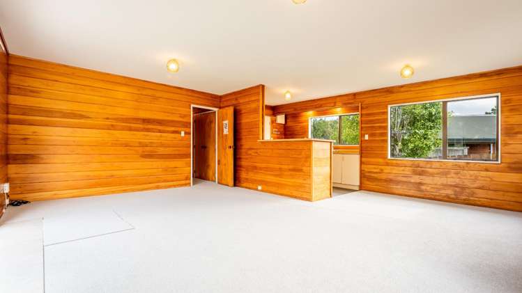  18 Shadon Place Stanmore Bay_3