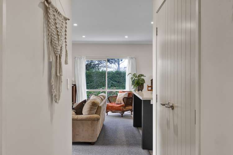 8 Manatu Lane Inglewood_13