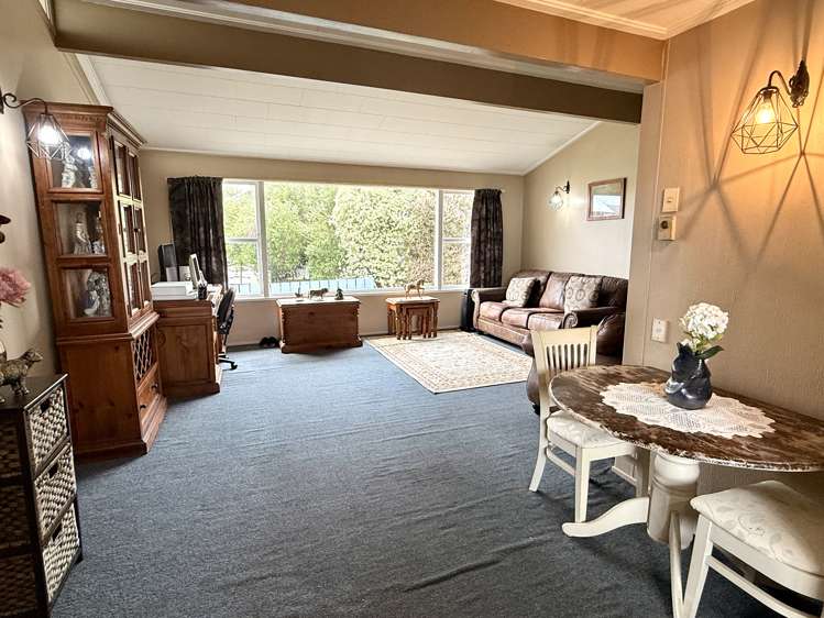 2/64 Hensley Street Gladstone_17