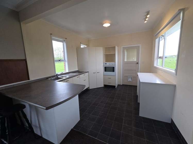 35 Factory Road Paretai_5