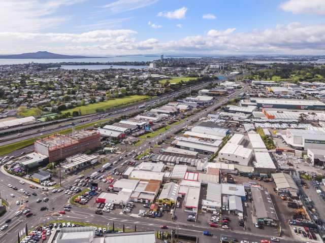 B/126 Wairau Road Wairau Valley_1