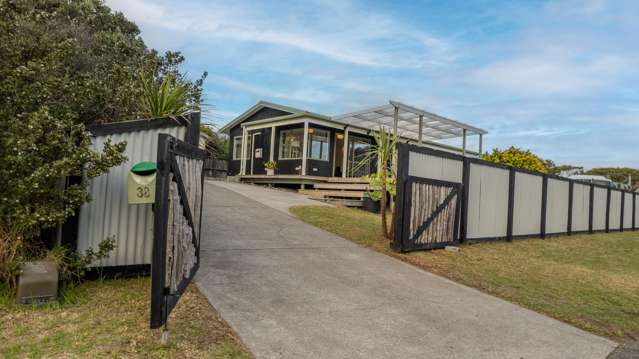 38 Freyberg Crescent Waikanae Beach_1